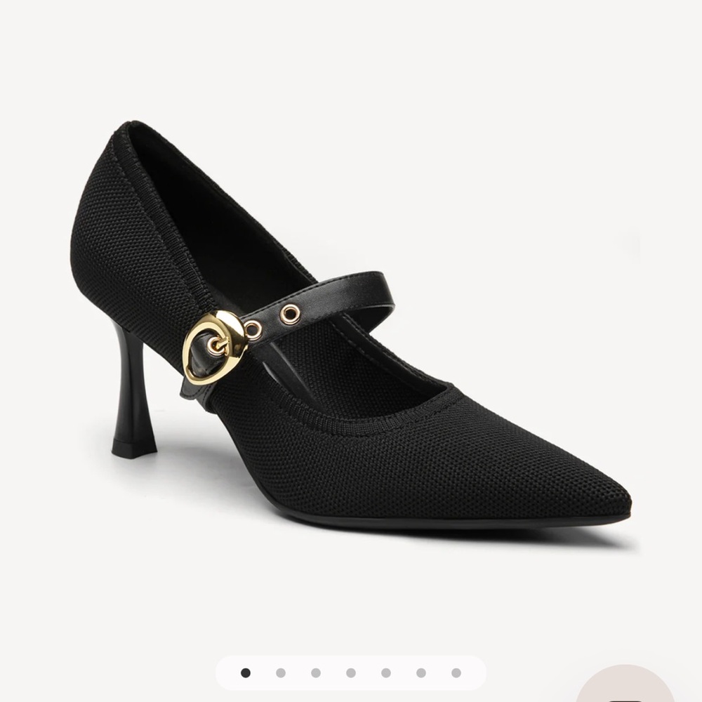 Cosy Island EternalPace Removable Strap Pointed Toe Heeled Pump